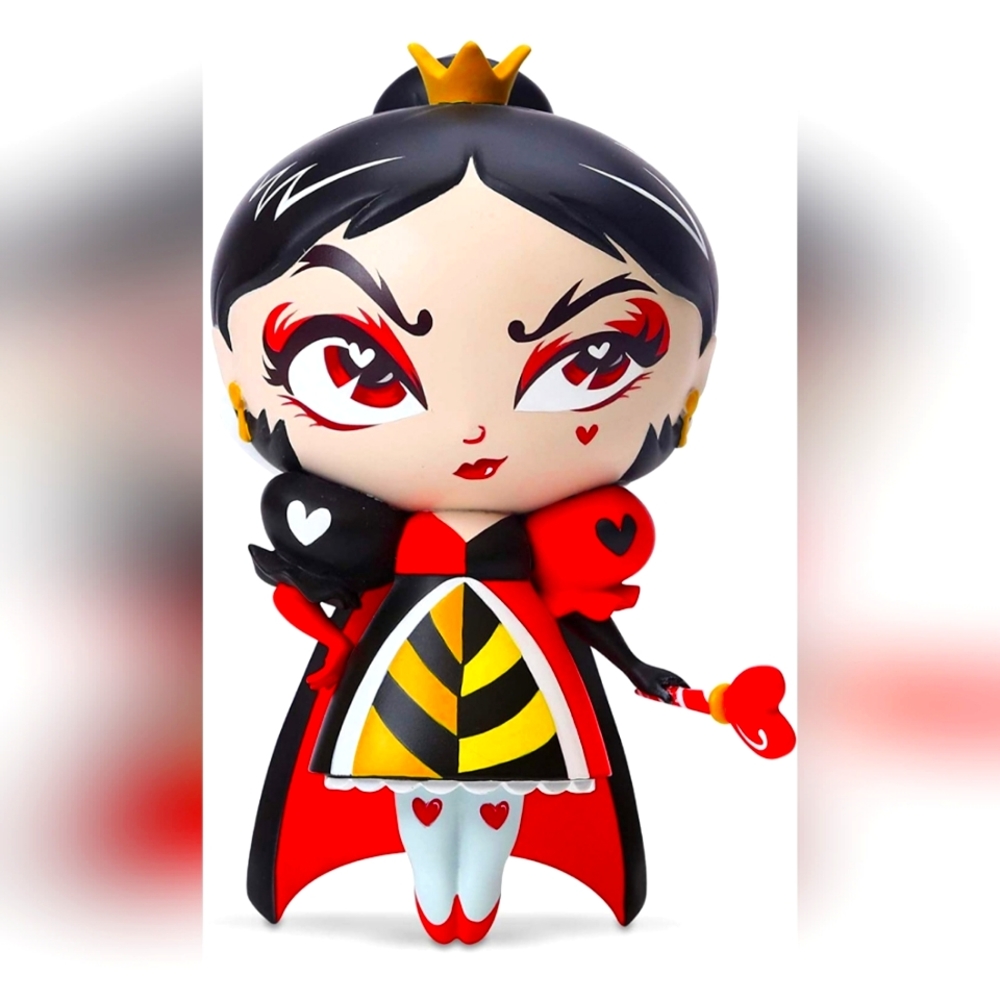 Miss Mindy Queen of Hearts Figurine NIB